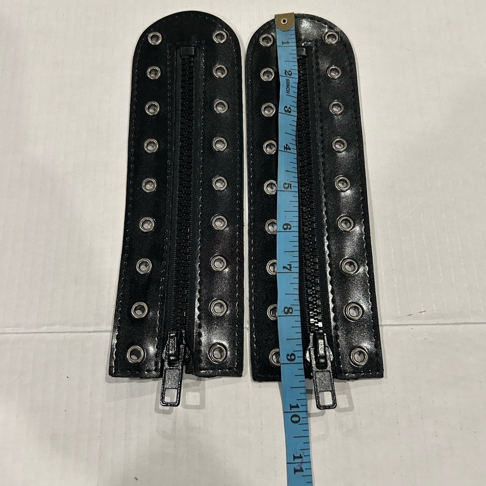 Black Pair of Zipper Boot Laces